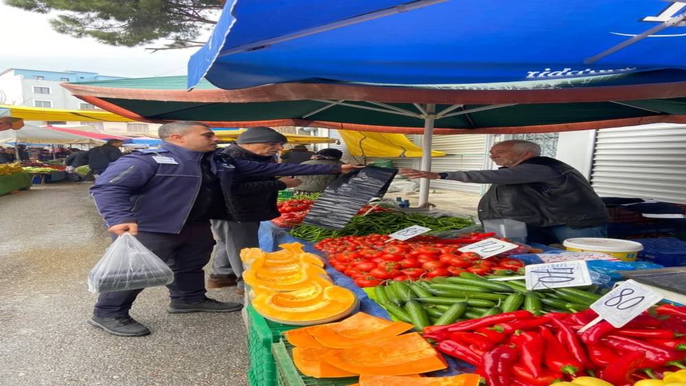 Germencik&rsquo;te semt pazarında sıkı Denetim
