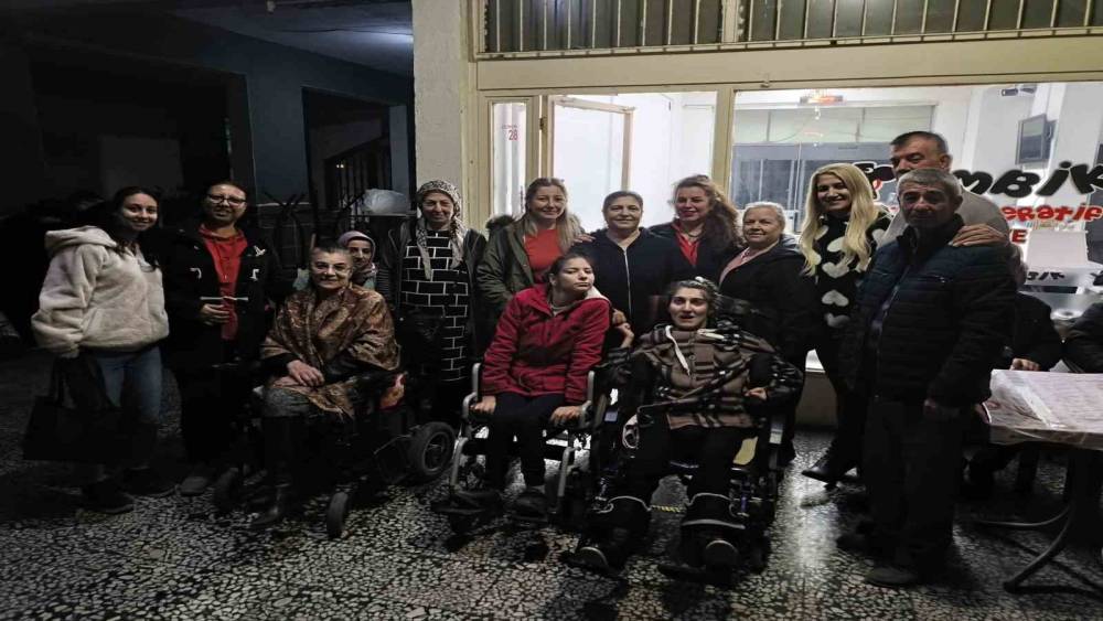 Aydın Engelliler Spor Kul&uuml;b&uuml; &uuml;yeleri ve aileleri iftarda buluştu