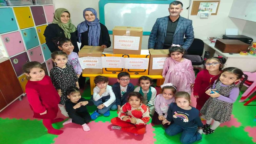 Efeler&rsquo;de minikler Sakal-ı Şerif&rsquo;i ziyaret etti
