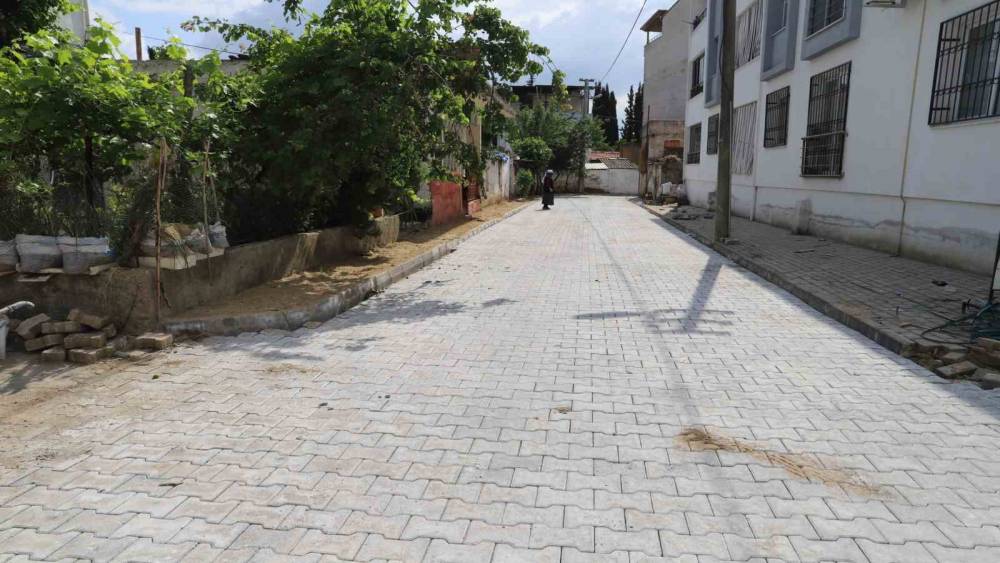 Nazilli&rsquo;de yol &ccedil;alışmaları s&uuml;r&uuml;yor
