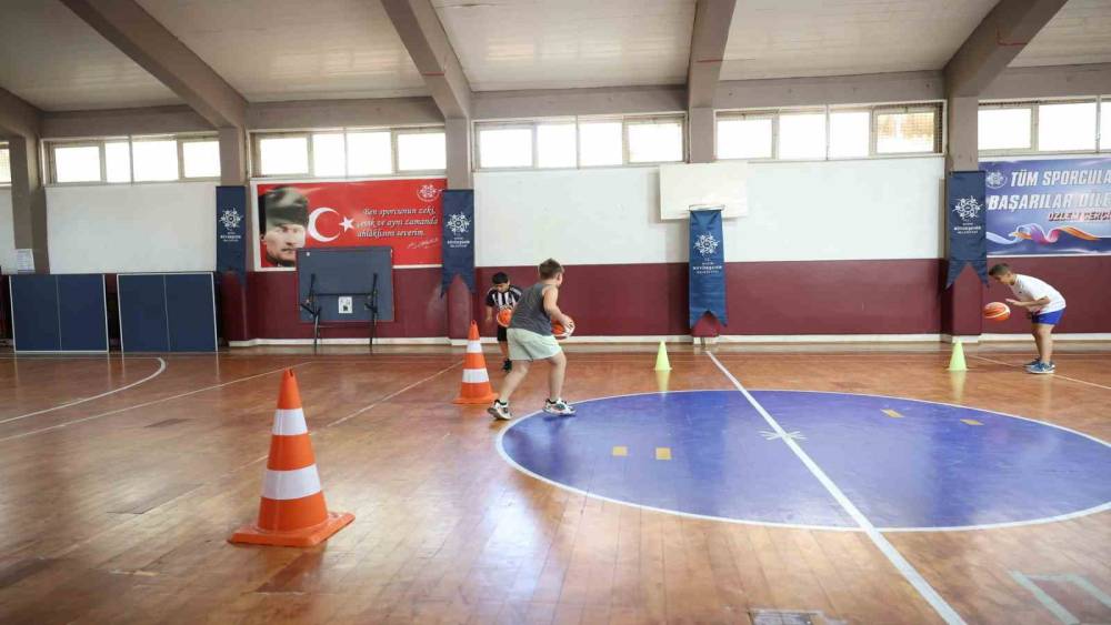 Başkan Çerçioğlu’ndan çocuklara yaz tatilinde spor desteği
