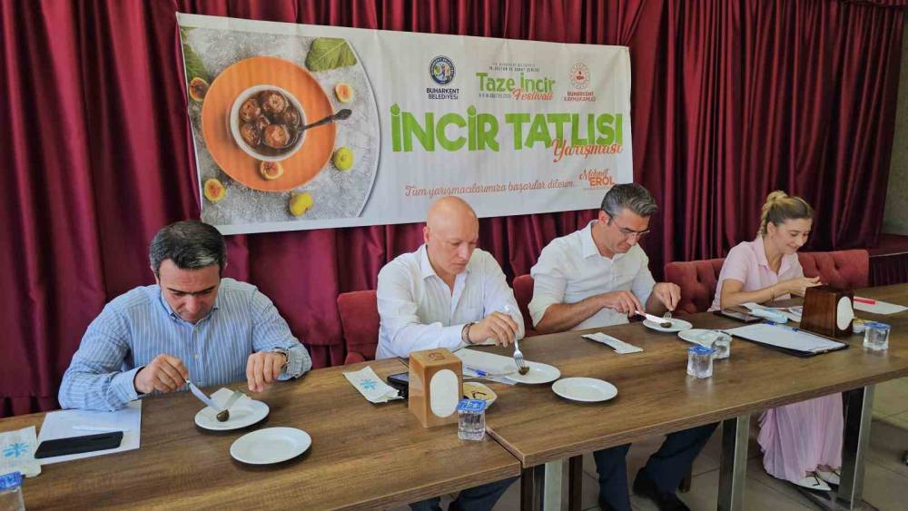 BUHARKENT’TE TAZE İNCİRLİ TATLILAR YARIŞTI