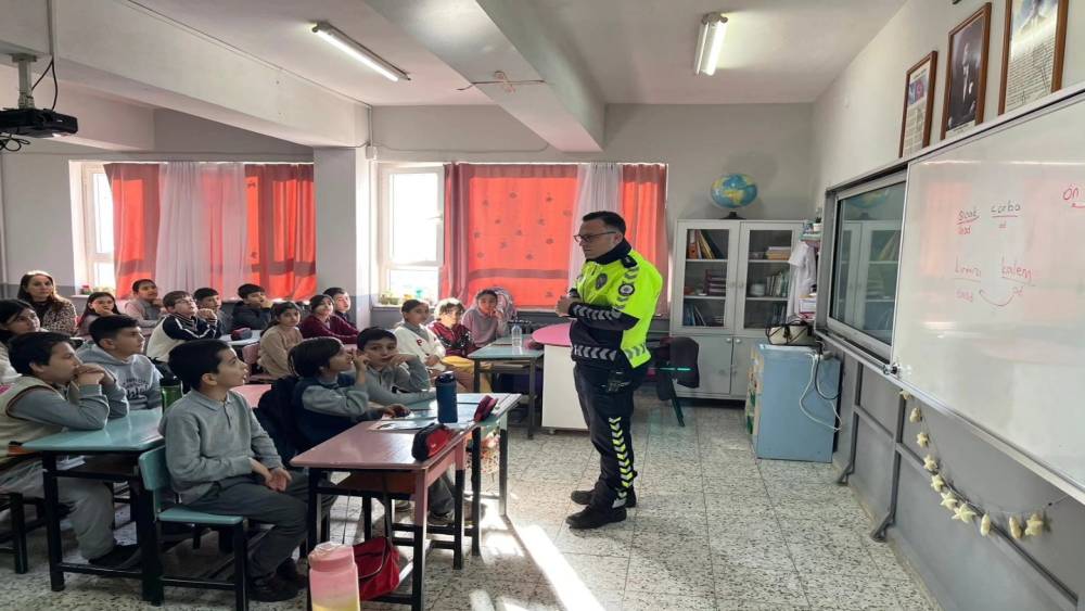 Nazilli&rsquo;de &ouml;ğrencilere g&uuml;venli trafik eğitimi