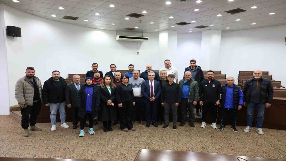 Nazilli Belediyesi&rsquo;nden amat&ouml;r spor kul&uuml;plerine nakdi destek