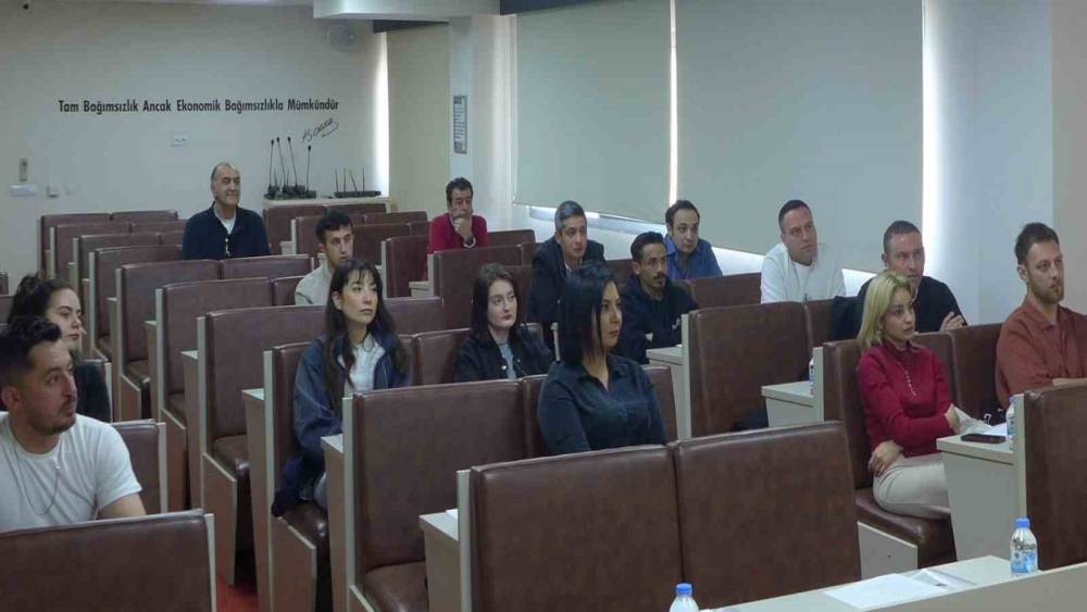 KUTO&rsquo;da Yiyecek-İ&ccedil;ecek İşletmelerinde Y&ouml;netim konulu eğitim d&uuml;zenlendi
