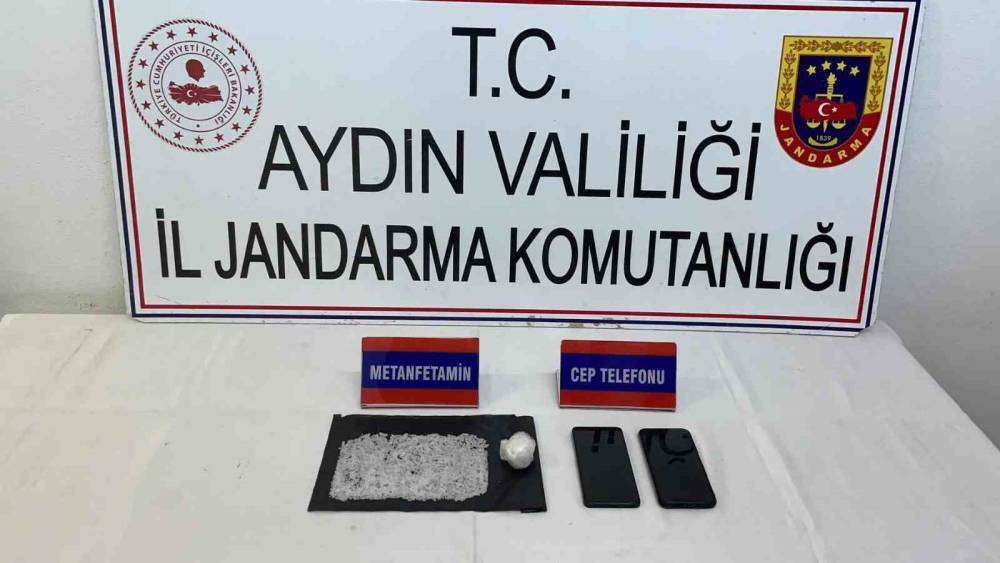 İzmir’den Aydın’a uyuşturucu sevkiyatına Jandarma engeli