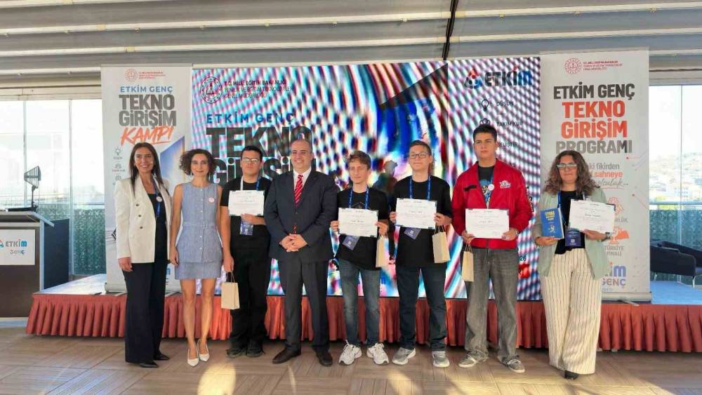 Aydınlı &ouml;ğrenciler İzmir&rsquo;de teknoloji zirvesine &ccedil;ıktı
