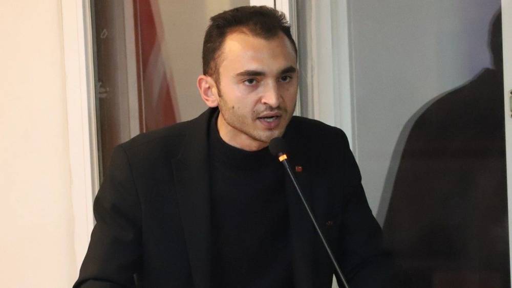 Cumhurbaşkanı Erdoğan ve Başkan &Ccedil;er&ccedil;ioğlu&rsquo;na hakaret i&ccedil;eren pankart olayında 4 kişi g&ouml;zaltına alındı