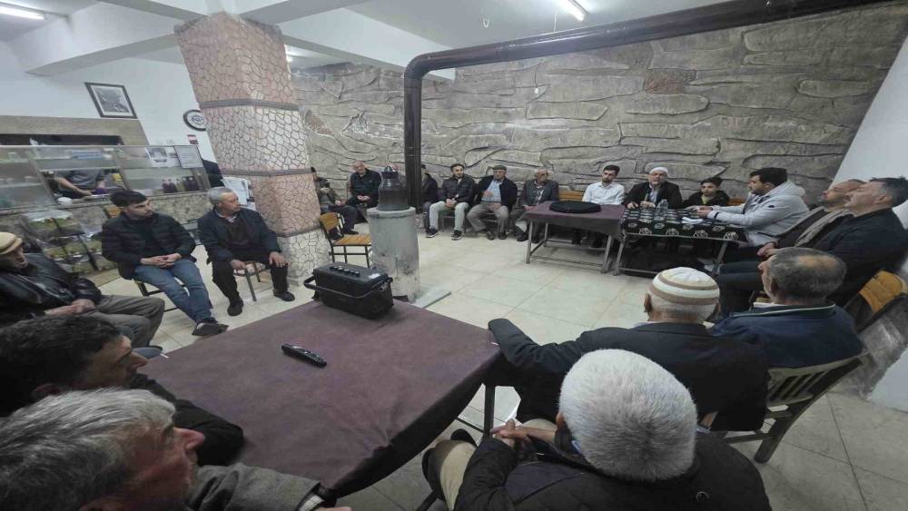 K&ouml;şk&rsquo;te &rsquo;kahvehane sohbetleri&rsquo; ile g&ouml;n&uuml;llere dokunuluyor
