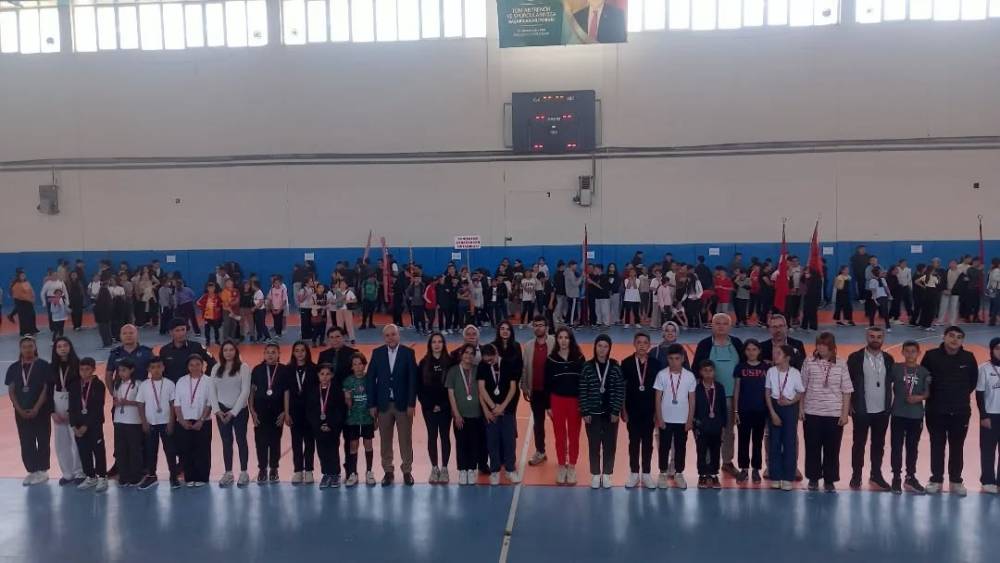 Yenipazar&rsquo;da geleneksel &ccedil;ocuk oyunları heyecanı yaşandı
