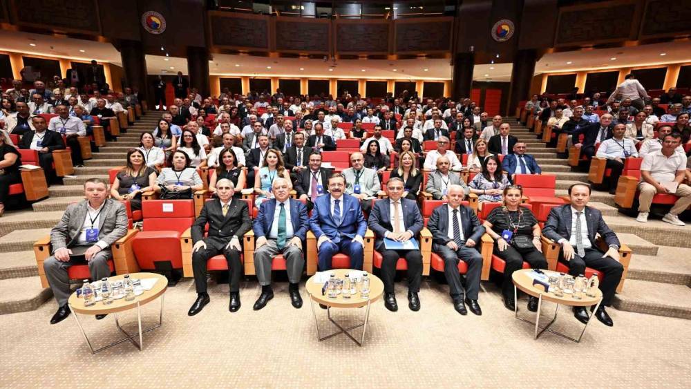 AYTO Genel Sekreteri Kahraman, TOBB Genel Sekreterler Bilgilendirme Semineri&rsquo;ne katıldı
