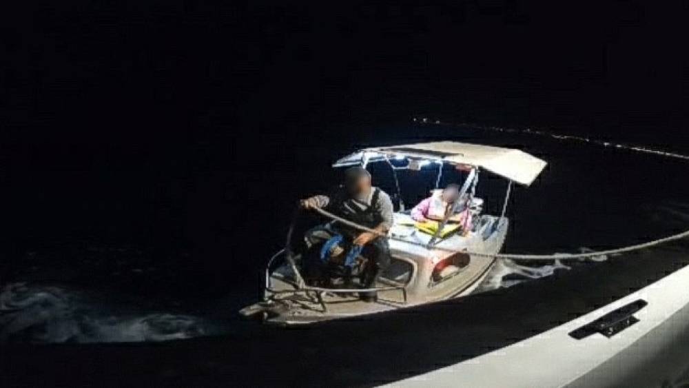 Didim&rsquo;de s&uuml;r&uuml;klenen teknedeki 2 kişi kurtarıldı