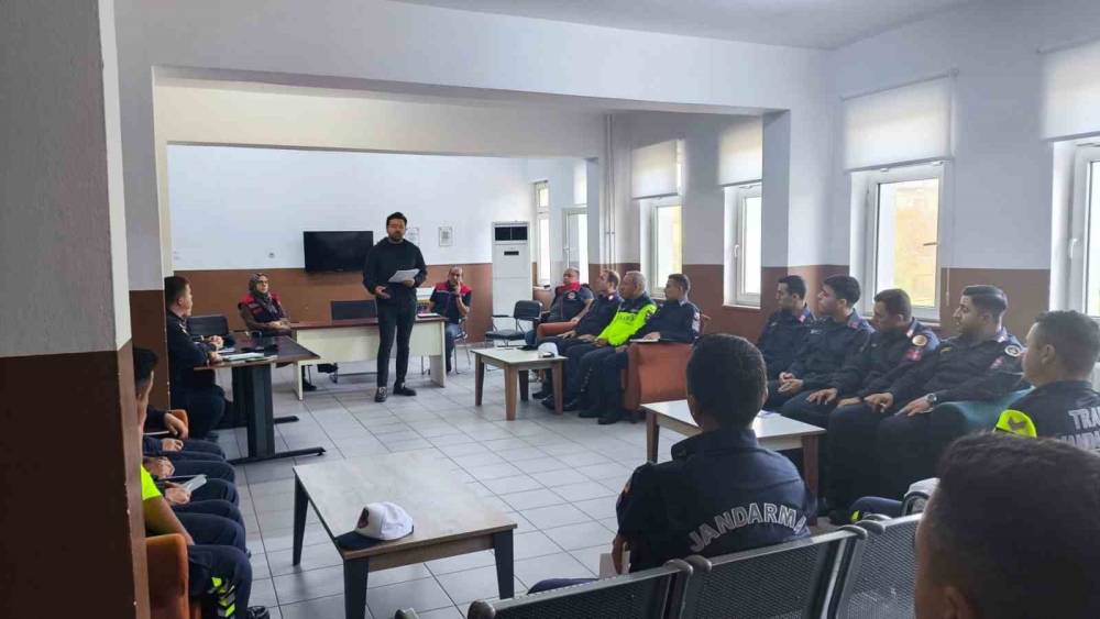 K&ouml;şk&rsquo;te taklit ve tağşiş &uuml;r&uuml;nlerle m&uuml;cadele i&ccedil;in jandarmaya eğitim
