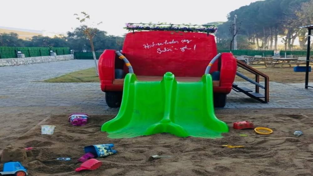 Yeşilçam’ın efsanesi çocukların oyun alanı oldu
