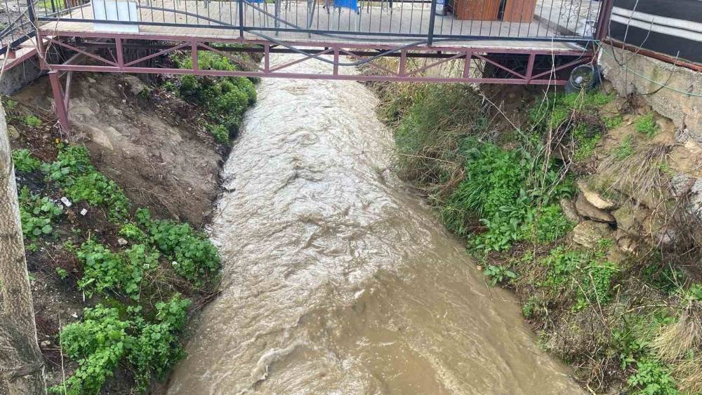 Bozdoğan&rsquo;da yağışlar derelerin debisini artırdı