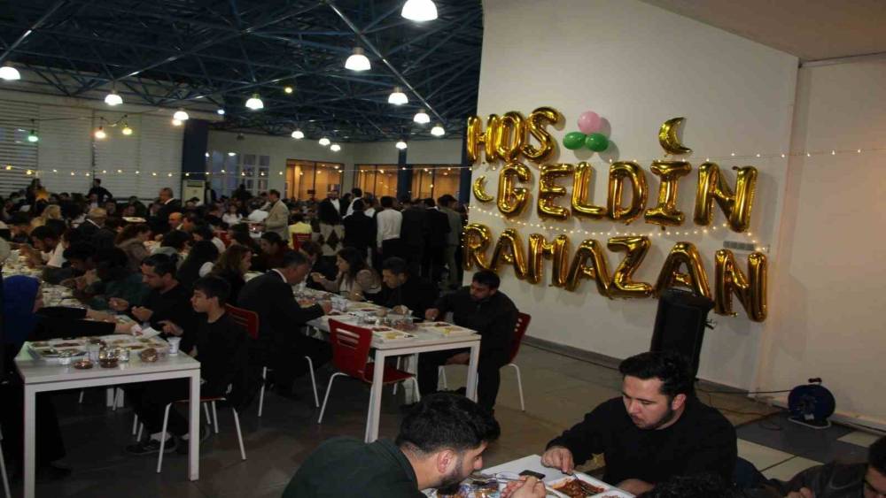 AD&Uuml; ailesi iftarda buluştu
