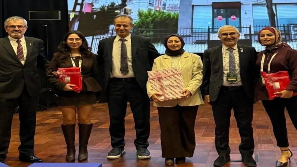 Adnan Menderes &Uuml;niversitesi &ouml;ğrencisi kongrede birinci oldu
