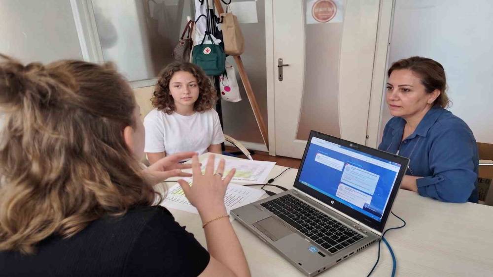 Efeler Belediyesi&rsquo;nden &ouml;ğrencilere &uuml;cretsiz LGS tercihi desteği