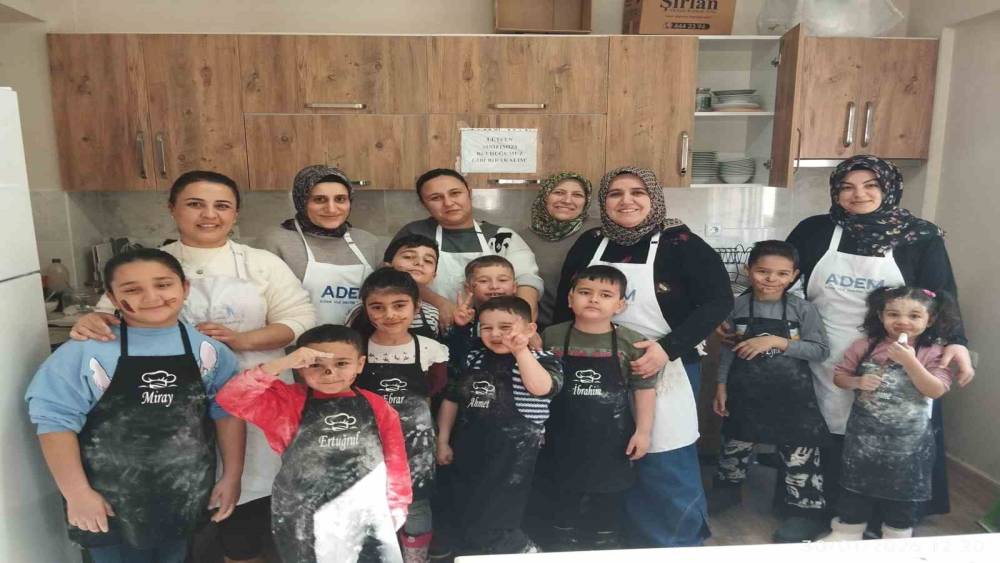 K&ouml;şk Halk Eğitim Merkezi&rsquo;nde &rsquo;Anne-&Ccedil;ocuk Mutfak At&ouml;lyesi&rsquo; etkinlikleri d&uuml;zenlendi
