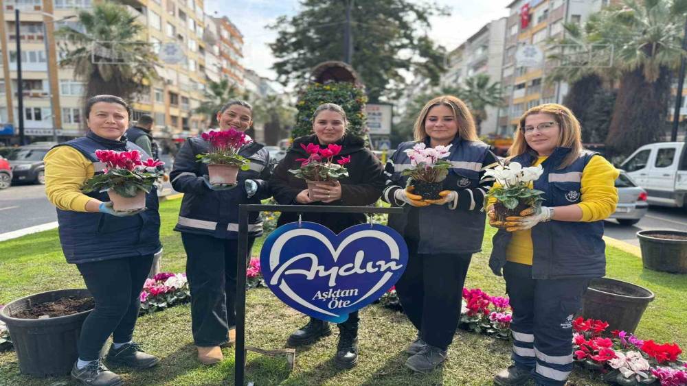 B&uuml;y&uuml;kşehir&rsquo;den kente &rsquo;Sevgililer G&uuml;n&uuml;&rsquo; dokunuşu