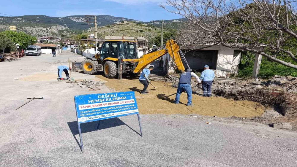 Aydın&rsquo;ın ulaşım ağını g&uuml;&ccedil;lendiren &ccedil;alışmalar s&uuml;r&uuml;yor
