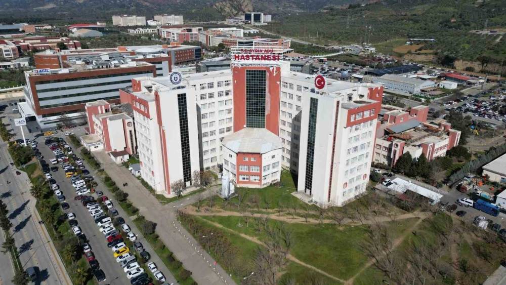 ADÜ'DE PROFESÖR VE SEKRETERİNE 'RÜŞVET' GÖZALTISI 