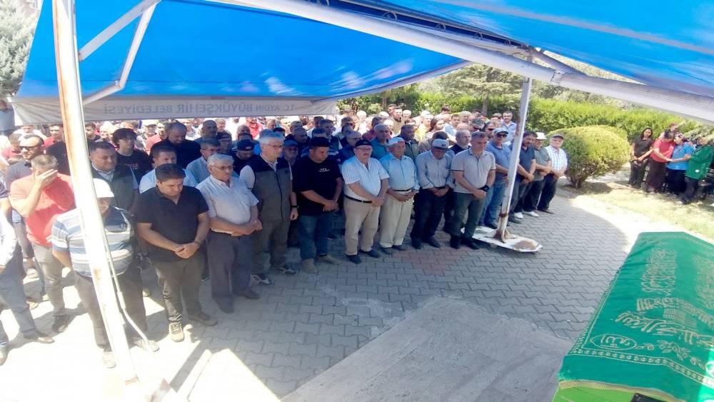 Oman işletme personeli Sevinç toprağa verildi