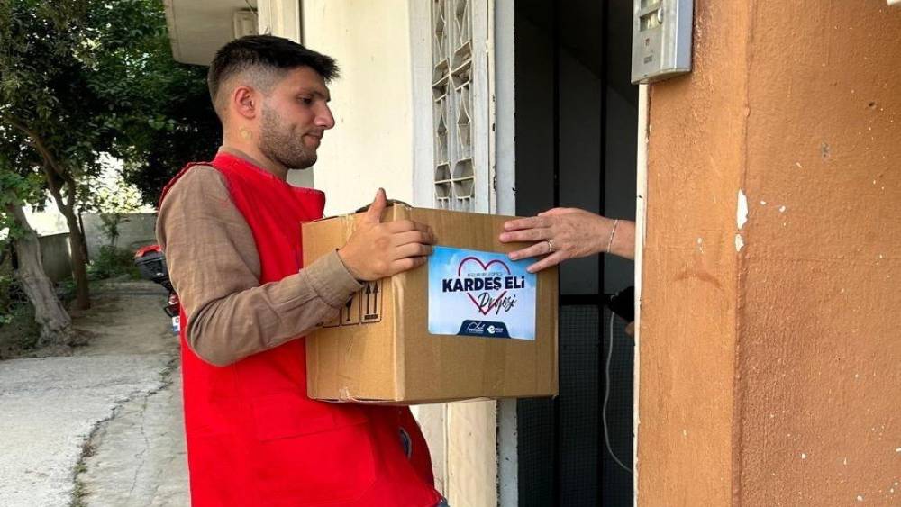 Efeler Belediyesi&rsquo;nden ihtiya&ccedil; sahiplerine doğrudan destek
