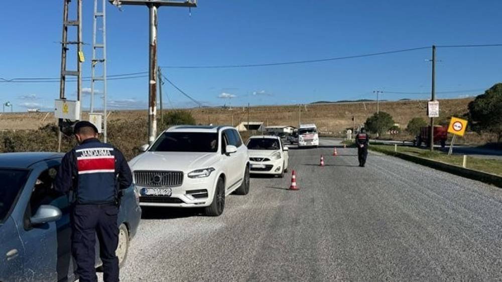 Jandarma düzensiz göçle mücadeleyi sürdürüyor
