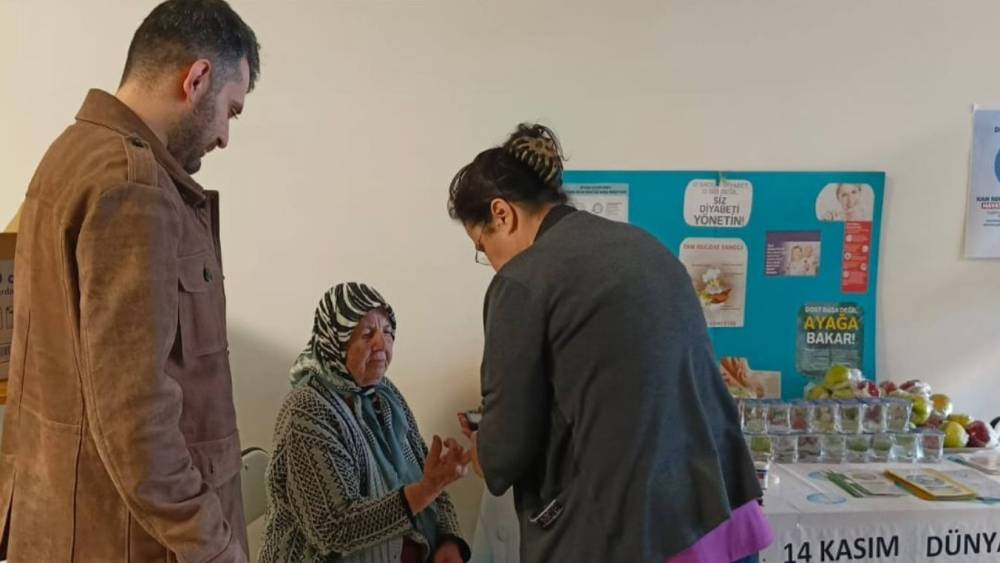 Çine’de diyabet farkındalığı için kan şekeri ölçüldü
