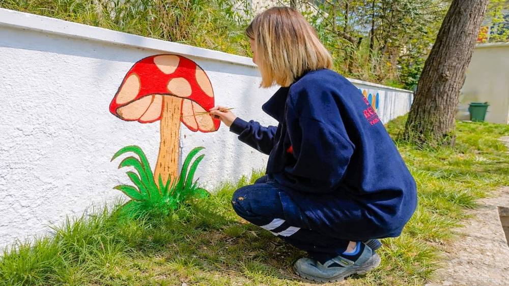 Efeler&rsquo;in parkları renkleniyor
