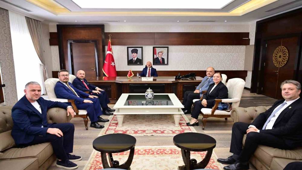 AYTO&rsquo;dan Vali Varol&rsquo;a &Ccedil;ıldır Havaalanı raporu
