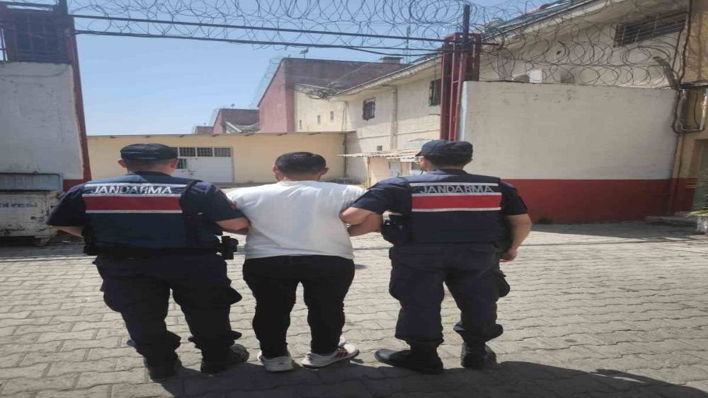 Hırsızlık suçundan aranan şahıs Germencik’te yakalandı
