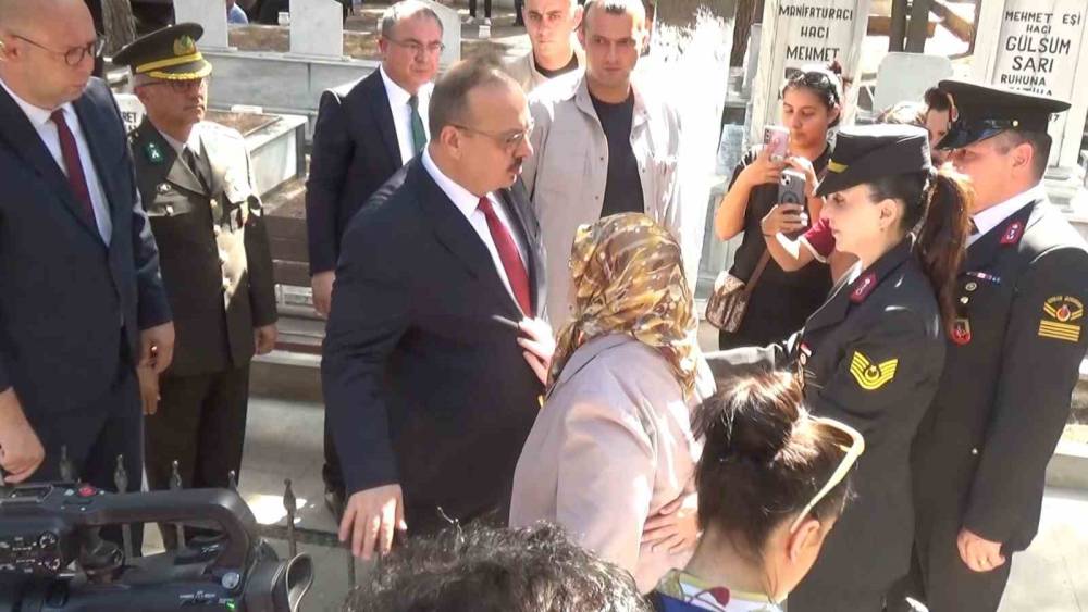 Oğlunun mezarına sarılamayan şehit annesi Şengüroğlu: 