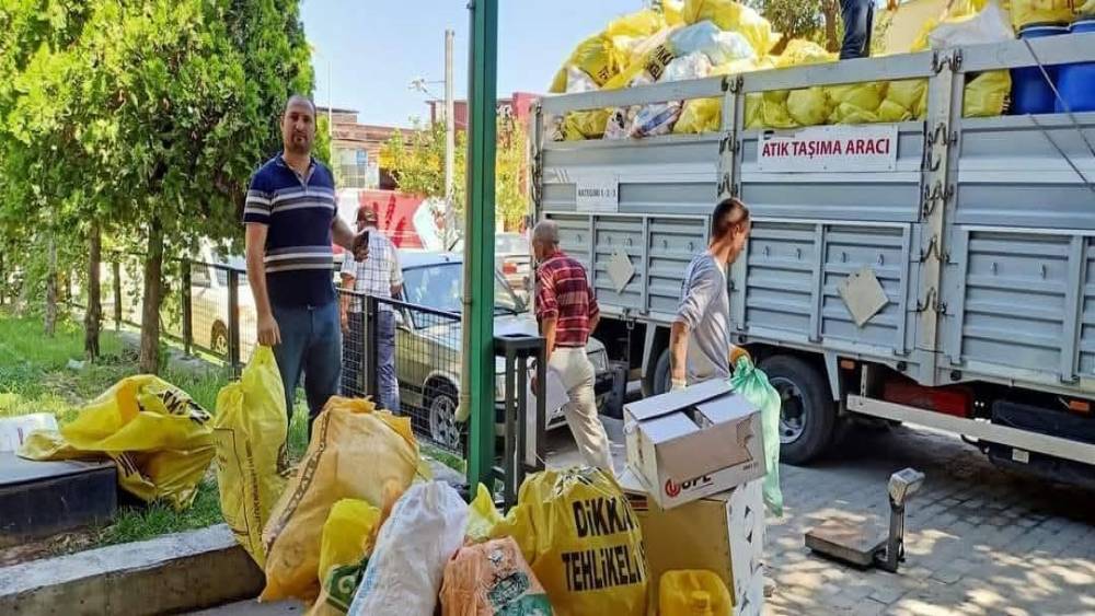 ZİRAİ İLAÇ AMBALAJLARI KAMPANYASINA ÇİFTÇİLER DESTEK VERİYOR