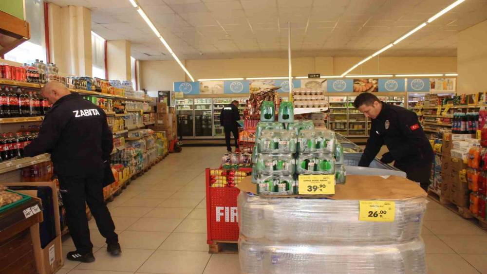 Sultanhisar&rsquo;da zabıta ekipleri marketleri denetledi

