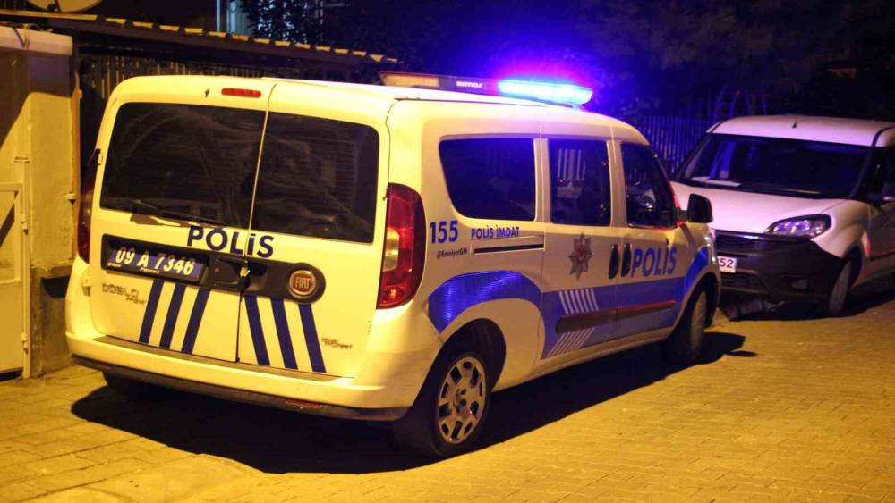 Kuyumcuda su&ccedil;&uuml;st&uuml;: Levye ve kesme makasıyla yakalandı