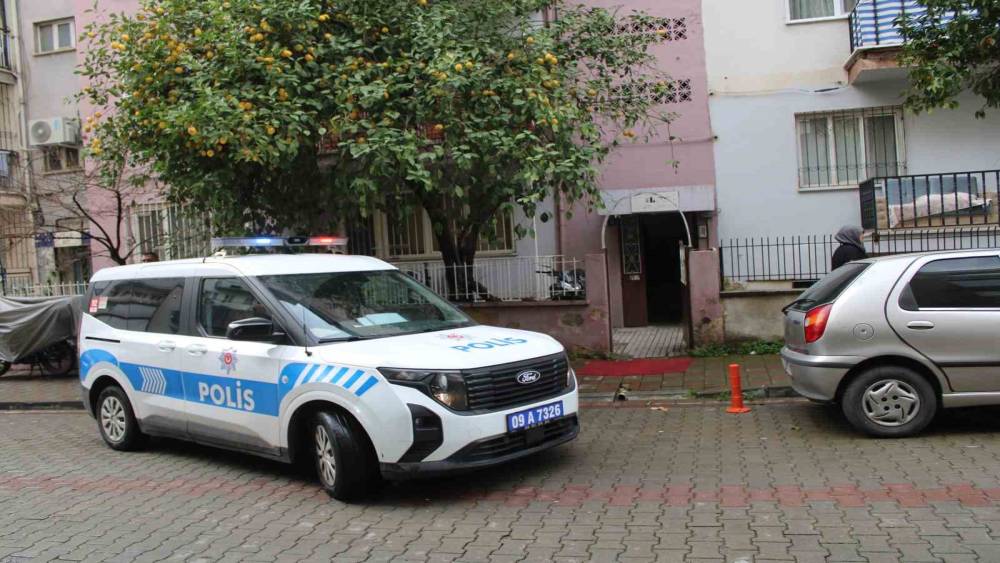 Yakınları haber alamadı, yatağında &ouml;l&uuml; bulundu