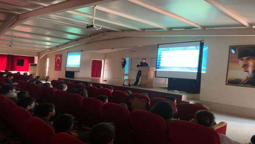 Karacasu’da öğrencilere yönelik Suçtan Korunma Semineri düzenledi