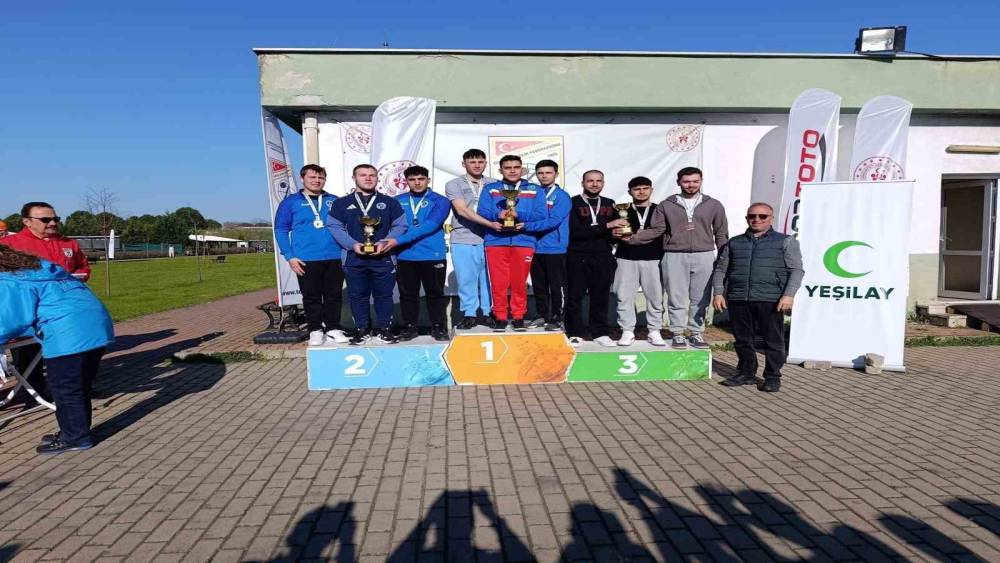 B&uuml;y&uuml;kşehir&rsquo;in sporcuları T&uuml;rkiye şampiyonu oldu
