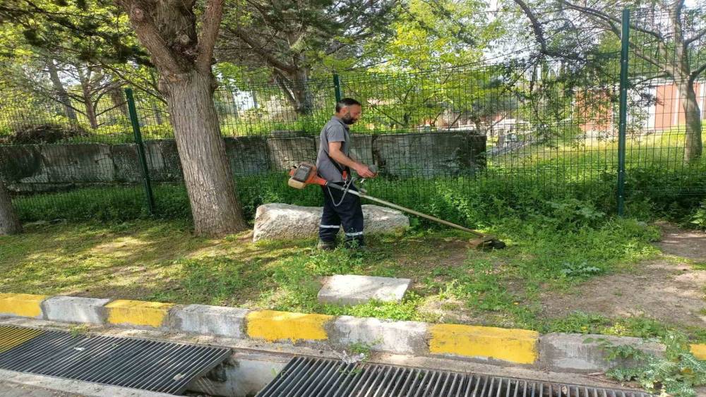 Karacasu Belediyesi ekipleri temizlik çalışmalarında hız kesmiyor
