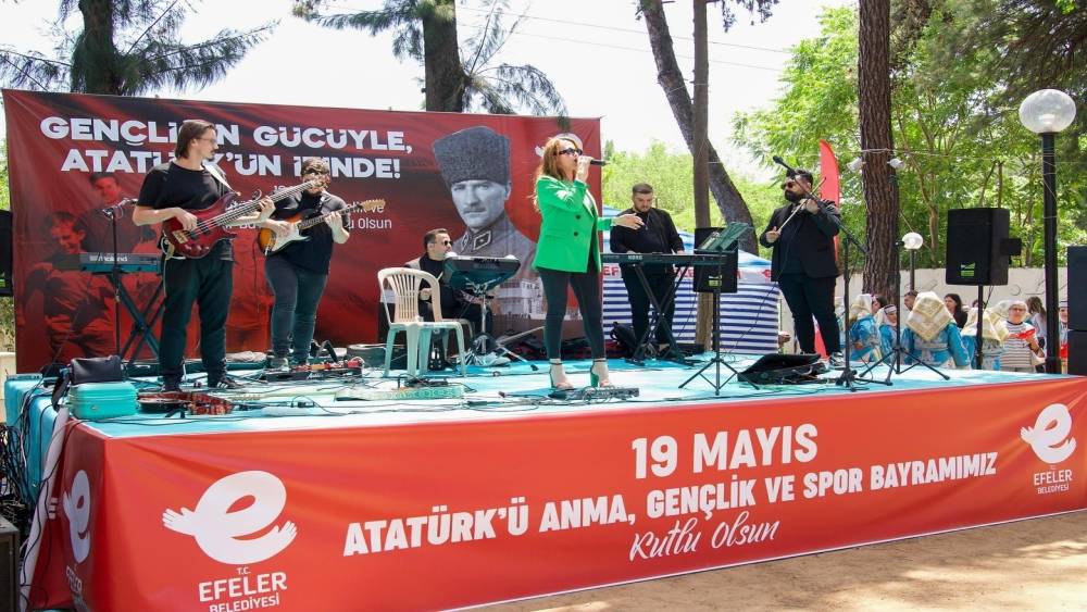 Efeler&rsquo;de 19 Mayıs coşkusu  Gen&ccedil;lik Şenliği ile yaşanacak