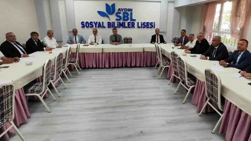 Aydın&rsquo;da il&ccedil;e milli eğitim m&uuml;d&uuml;rleri bir araya geldi
