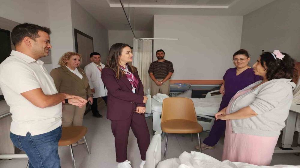 Başhekim &Ouml;zbağ&ccedil;ıvan, Kadın Doğum Servisinde incelemelerde bulundu
