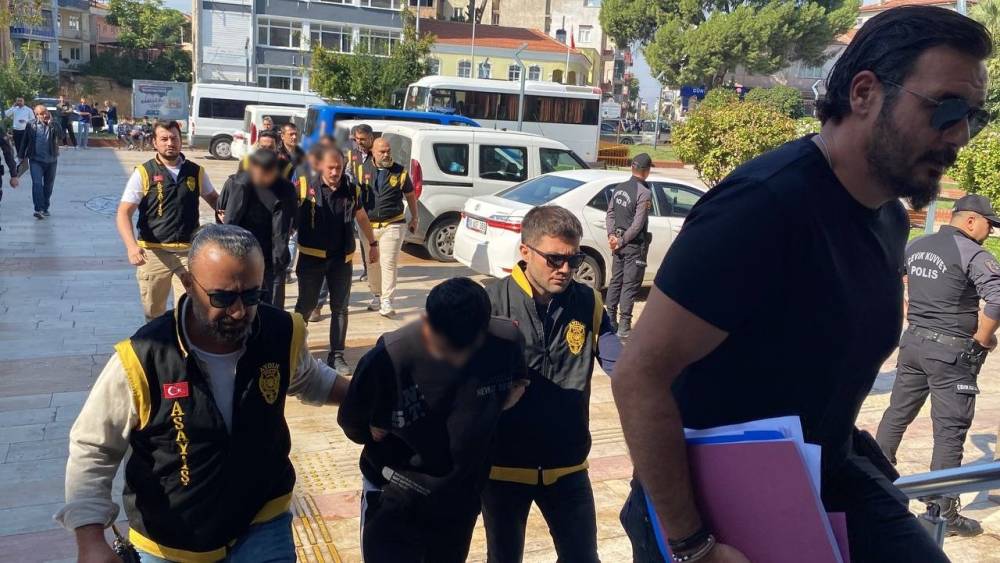 Kız arkadaşının abisi ve kuzenleri tarafından bıçaklandı