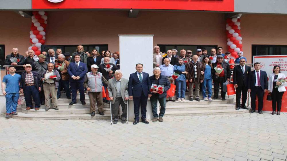 Yapımı tamamlanan Aydın Huzurevi ilk yaşlı kabul&uuml;n&uuml; ger&ccedil;ekleştirdi
