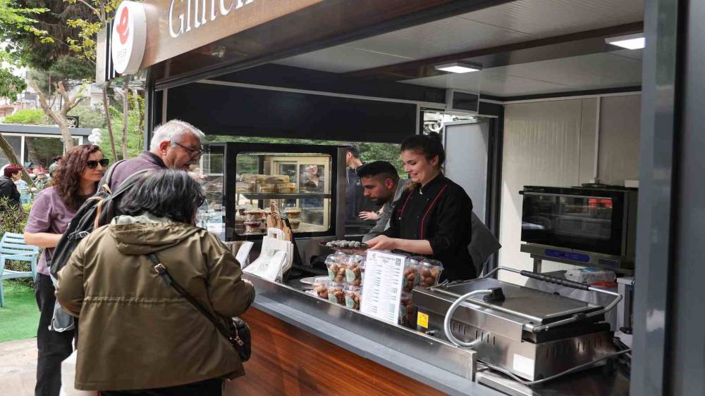 Menderes Park&rsquo;ta Vegan Kafe d&ouml;nemi yoğun ilgiyle başladı
