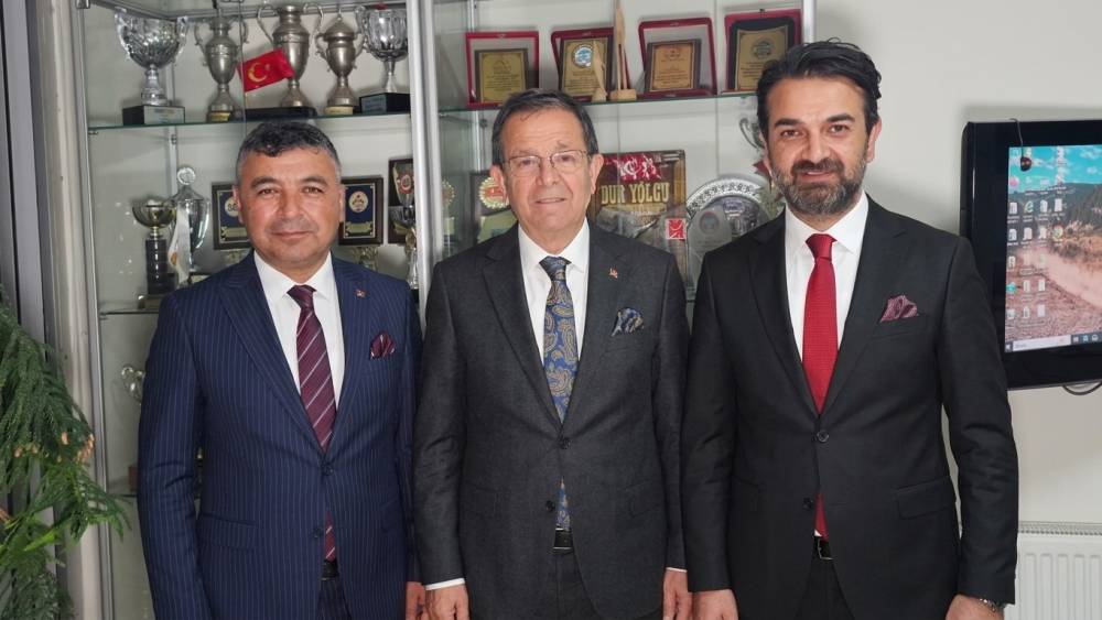 AYOSK&rsquo;ta bayrak değişimi
