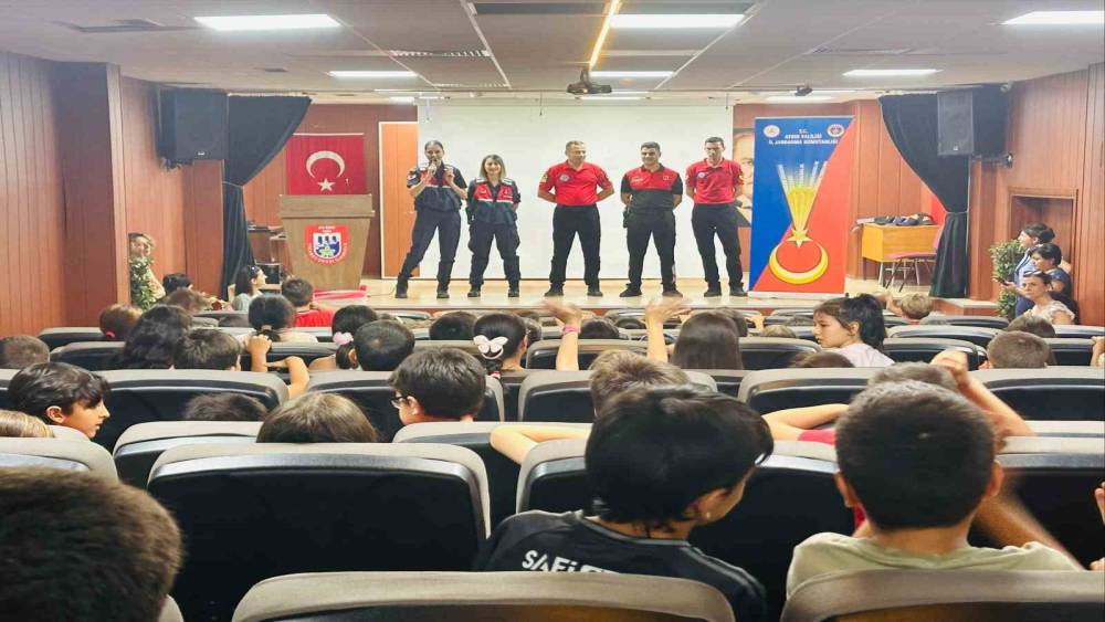 Öğrencilere jandarma mesleği tanıtıldı
