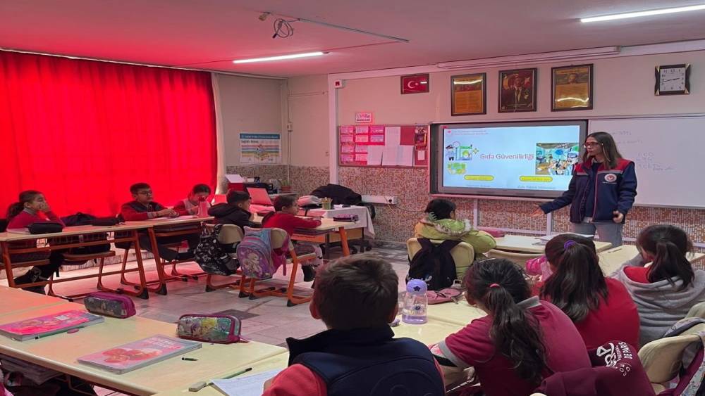 Salavatlı İlkokulu&rsquo;nda &ouml;ğrencilere gıda bilinci eğitimi
